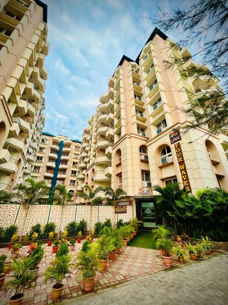 Hotel Four Waves Puri Exterior foto